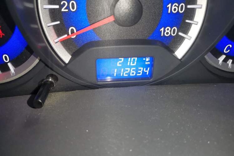 Used Suzuki Wagon R X5 2013 Cruise Edition 1.4L VVT Standard Model Odometer Close Up