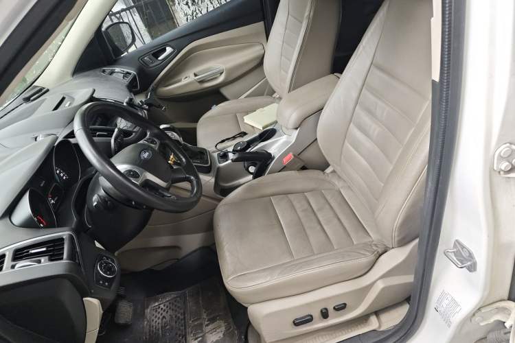 Used Ford Kuga 2013 2.0L GTDi Four-Wheel-Drive Elite Model
