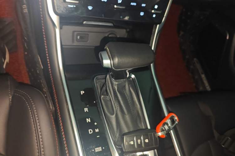 Used CHANGAN CS75 2020 280T DCT Luxury Version China VI Standard
