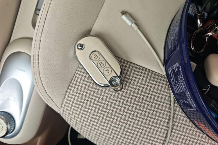 Used Wuling Hongguang MINIEV 2025 Four-Door Version Zhenxiang+ Edition Interior 1