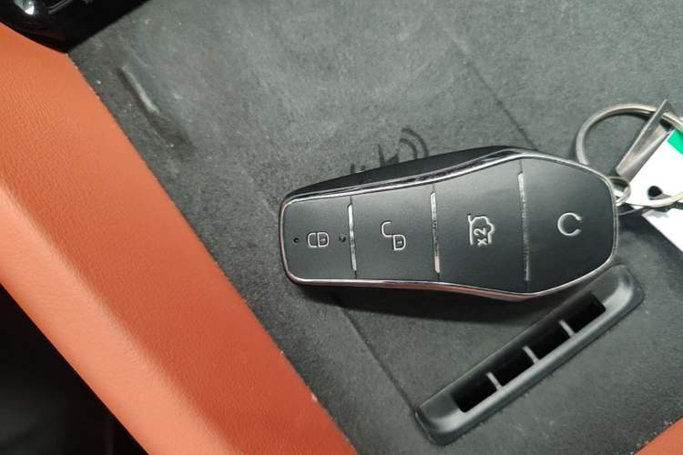 Used BYD Tang L 2025 DM 175KM Drone Player Edition
