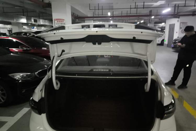 Used Volkswagen Lavida 2023 New Sharp 1.5L Automatic Excellent New Edition
