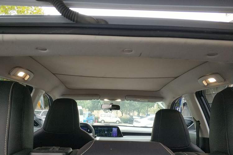 Used Venucia V 2021 260T Idol Edition