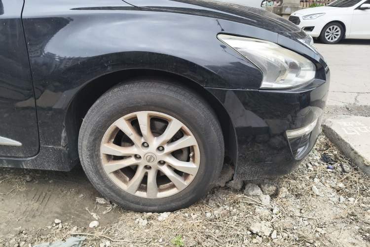 Used Nissan Teana 2013 2.0L XL Comfort Edition Right Front Wheel Hub