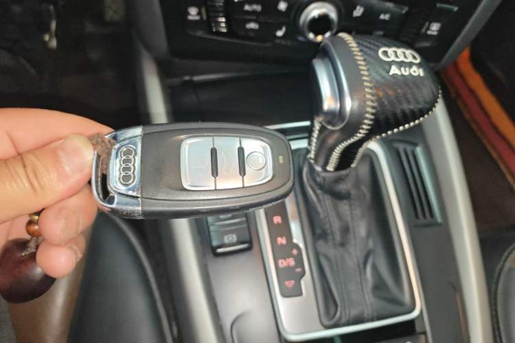 Used Audi Q5 2017 Plus 40 TFSI Ambition Model Vehicle Key