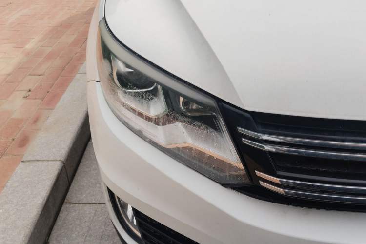 Used Volkswagen Tiguan 2013 1.8TSI Automatic Two-Wheel Drive Luxury Model Right Front Headlight