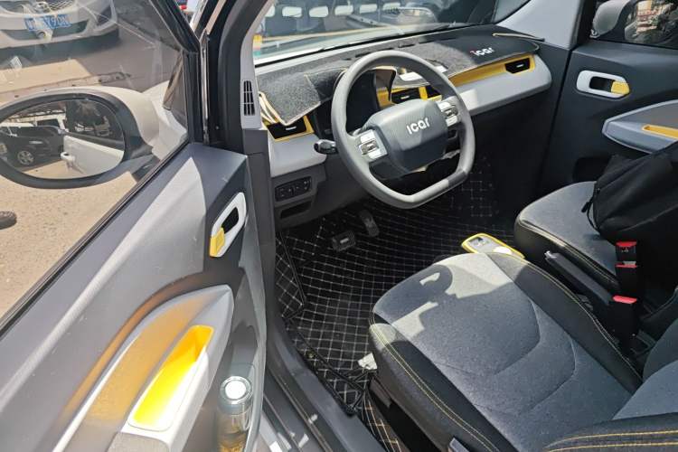 Used Chery QQ Ice Cream 2022 170km Sundae Phosphate Lithium-Ion