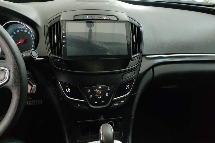 Used Buick Regal 2015 1.6T Leading Technology Model
