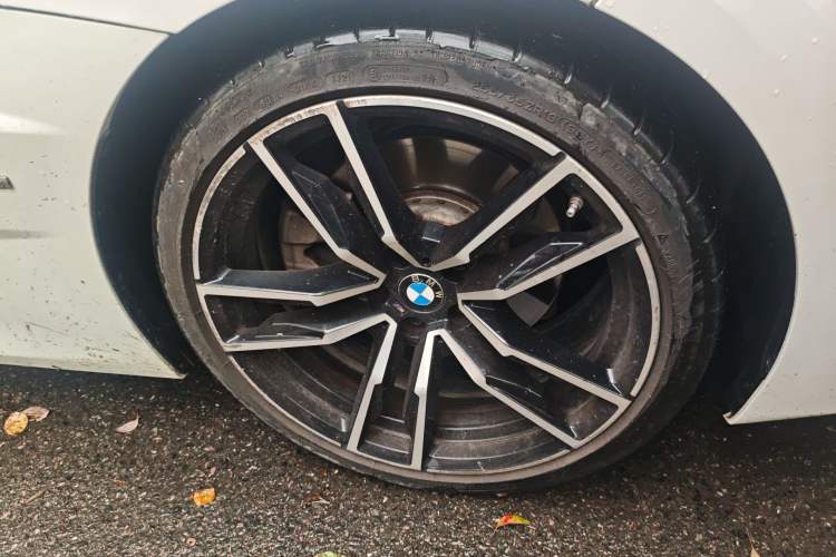 Used BMW Z4 2022 sDrive 25i M Sport Package Right Front Wheel Hub
