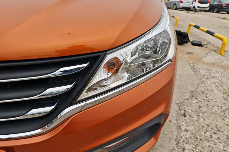 Used Baojun 310 2017 1.5L Manual Fashion Model