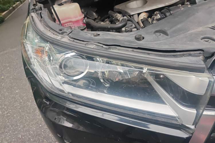 Used Toyota Highlander 2018 2.0T Four-Wheel Drive Luxury Edition 7 Seats China V Emission Standard