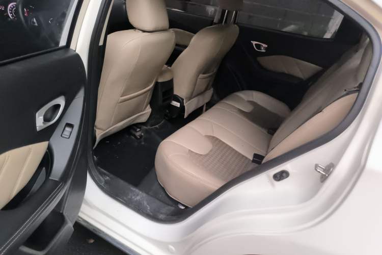 Used GAC Trumpchi GA3S Vision 2014 1.6L Manual Luxury ESP Version
