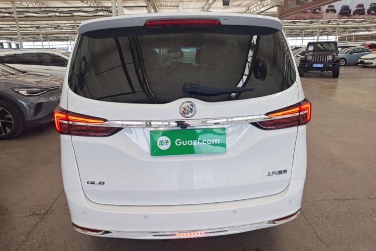 Used Buick GL8 2023 Facelifted Land Cruiser Executive Luxury Version