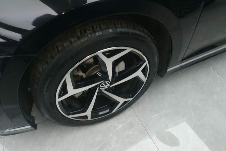 Used Volkswagen Magotan 2023 2 Million Units Limited Edition 330TSI DSG Leading Version
