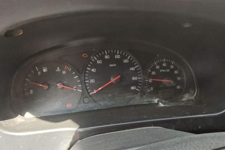 Used Jinbei Hiace 2014 2.0L Fifth-Generation Xiangyun Comfort Type 1 4G20C Instrument Cluster