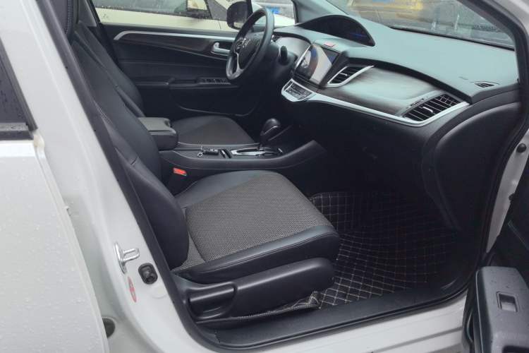 Used Honda Jade 2020 1.8L automatic Comfort version Right Front Seat