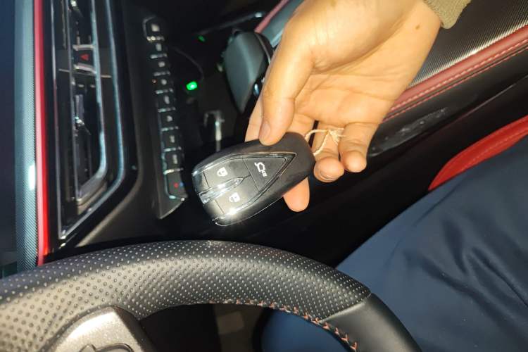 Used CHANGAN OSHAN X5 2021 Revised Version 1.5T DCT Luxury Edition
