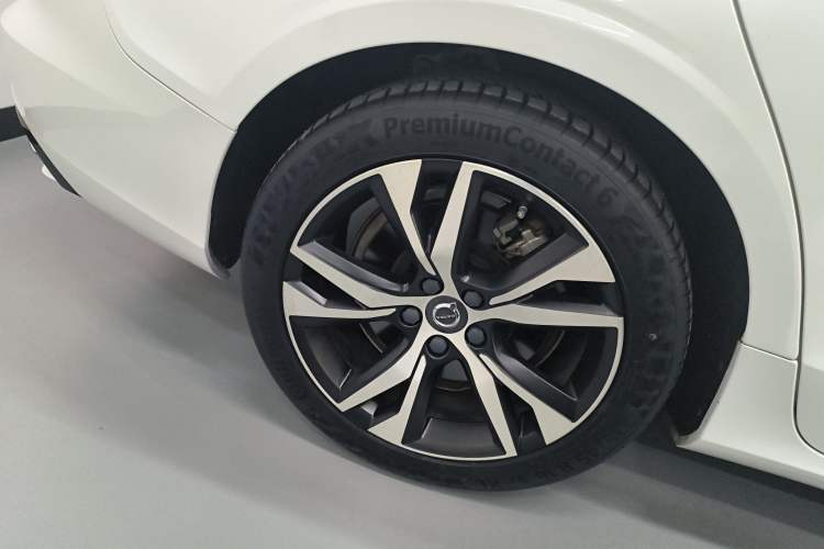 Used Volvo V60 2020 T5 Zhiyuan Sport Edition
