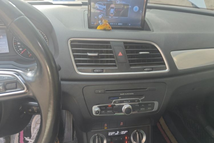 Used Audi Q3 2015 30 TFSI Comfort Model Audio And AC Panel