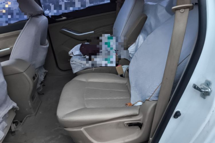 Used Baojun 730 2014 1.5L manual standard trim 7 seats