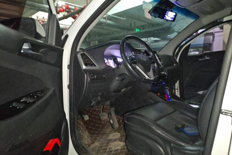 Used Hyundai Tucson 2015 1.6T Dual-Clutch Two-Wheel-Drive Smart Model
