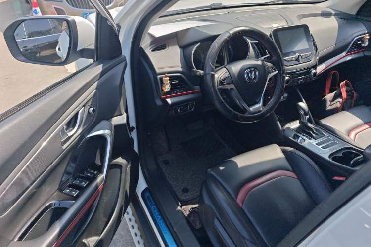 Used Changan CS55 2018 1.5T Automatic Colorful Edition China V Standard
