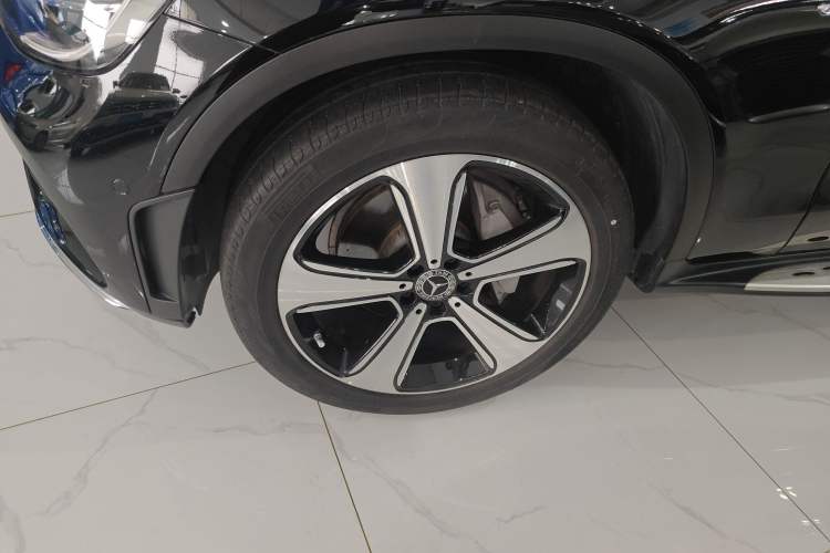 Used Mercedes-Benz GLC 2022 Refreshed GLC 300 L 4MATIC Dynamic Edition Prestige Version Left Front Wheel Hub