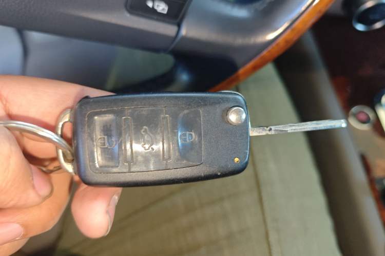 Used Volkswagen Touareg 2007 3.6L Top-Tier Version Vehicle Key