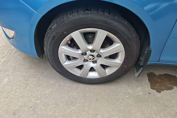 Used Skoda Fabia 2014 1.4L Automatic Crystal Edition