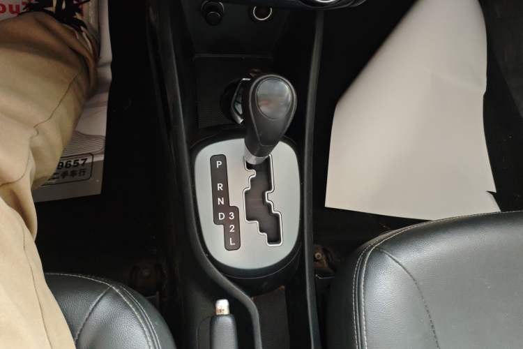 Used Kia K2 2015 Sedan 1.4L Automatic GLS
