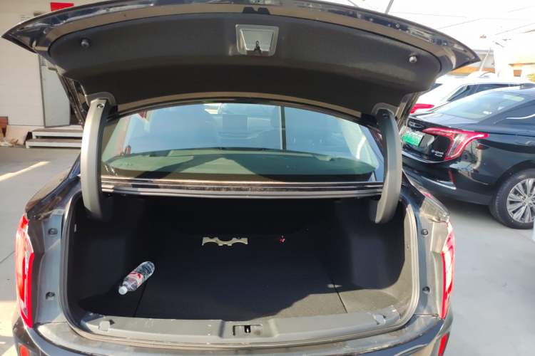 Used Hongqi E-QM5 2024 500km Range Edition Trunk