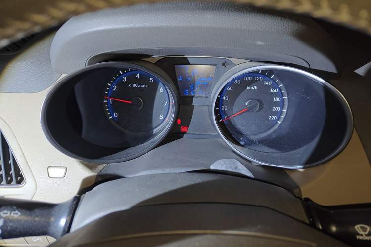 Used Hyundai ix35 2010 2.0L Automatic Two-Wheel Drive Elite Edition GLS