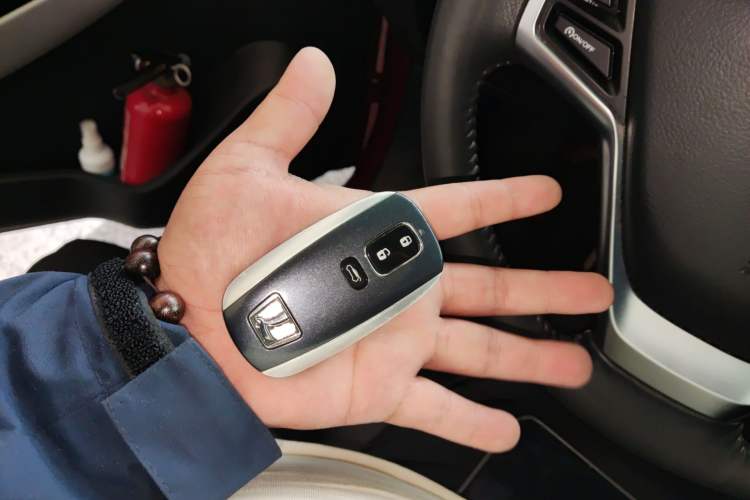 Used Luxgen 5 2016 1.8T Automatic ZhiZun Model Vehicle Key