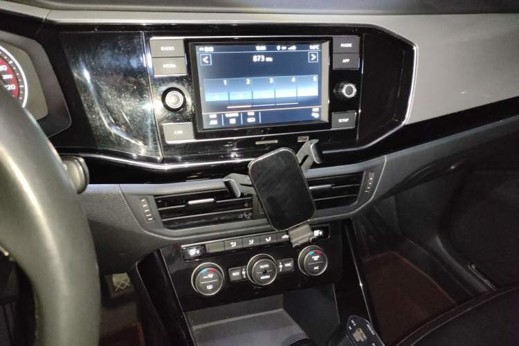 Used Volkswagen Tayron 2019 330TSI Two-Wheel Drive Luxury Model China VI Standard Audio And AC Panel