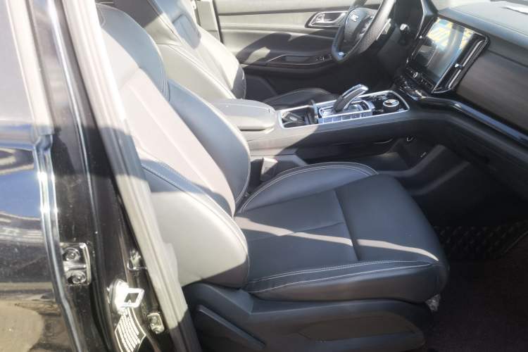 Used JMC Yuhu 9 2019 2.0T Automatic Gasoline 4x4 Comfort Edition
