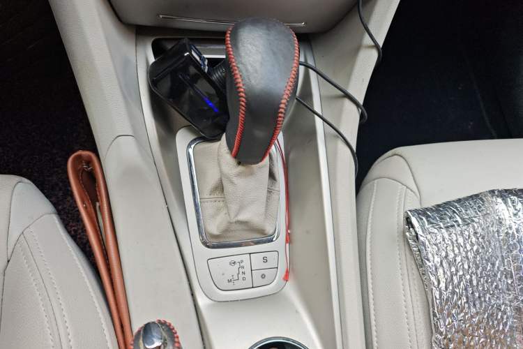 Used Citroen C5 2011 2.3L Automatic Zunyu Version Gear Lever