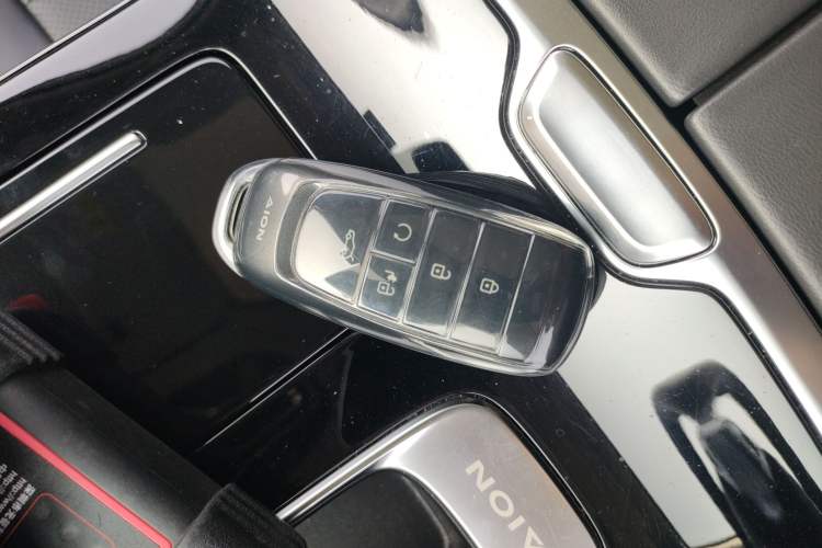 Used AION V 2023 Plus 80 Smart Enjoyment Seven-Seater Edition Ternary Lithium Vehicle Key