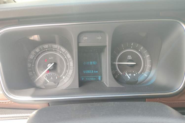 Used Buick GL8 2017 25S Comfort Version China V Standard Instrument Cluster