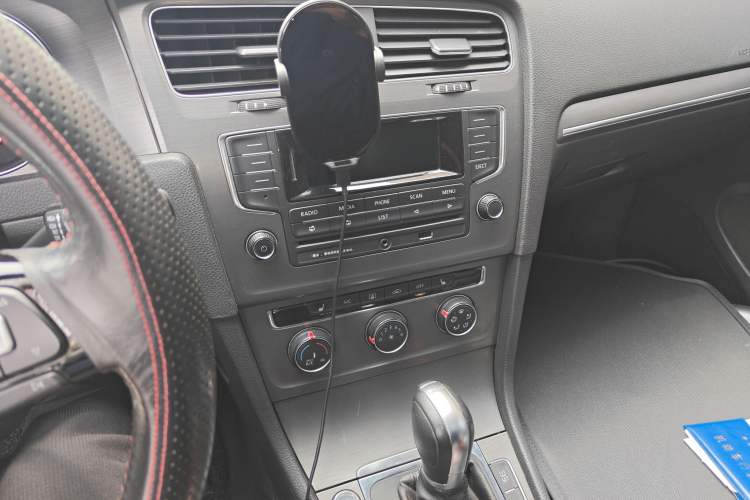 Used Volkswagen Golf 2014 1.4TSI Automatic Luxury Model