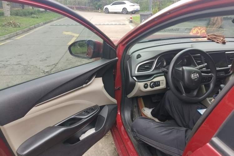 Used Buick GT 2015 15N Automatic Elite Version
