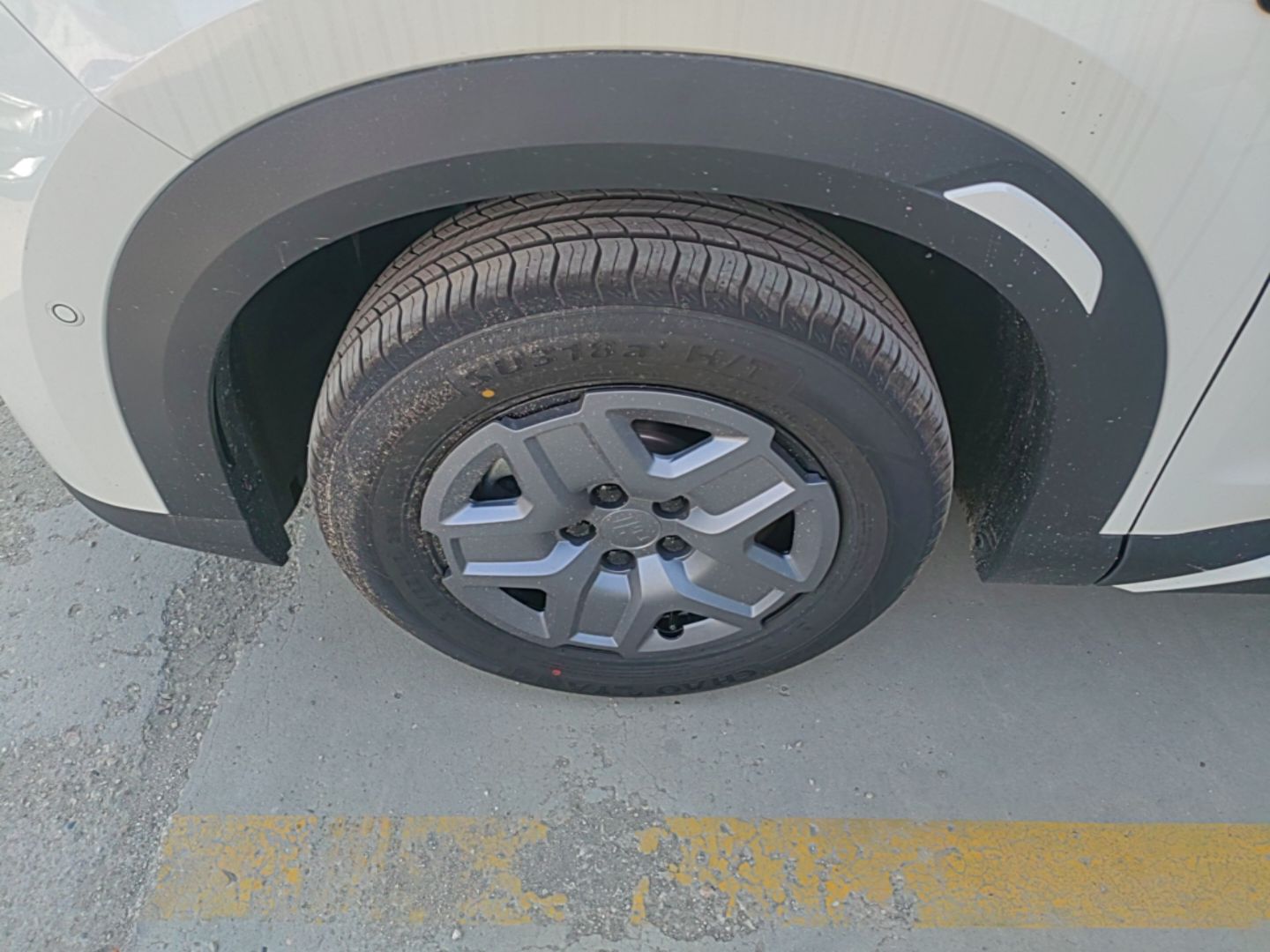 BYD Yuan UP 2027 Model Flying Edition 401KM Vitality Version — снимка 10