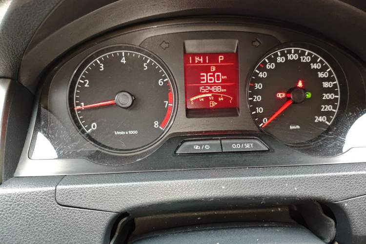 Used Volkswagen Santana 2013 1.6L Automatic Comfort Edition Odometer Close Up