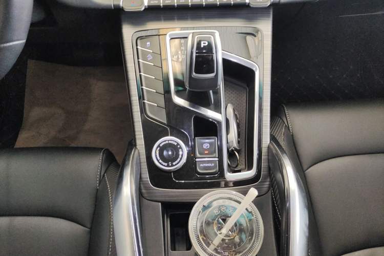 Used Geely Auto Emgrand X7 Sport 2020 1.8TD DCT Smart Connect PRO Gear Lever