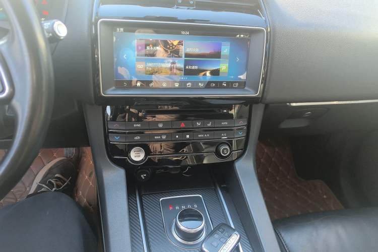 Used Jaguar F-PACE 2016 2.0T Two-Wheel Drive Urban Luxury Edition