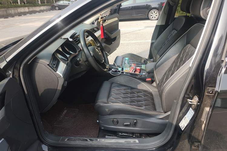 Used Volkswagen Magotan GTE Plug-in Hybrid 2020 GTE Luxury Model Left Front Seat