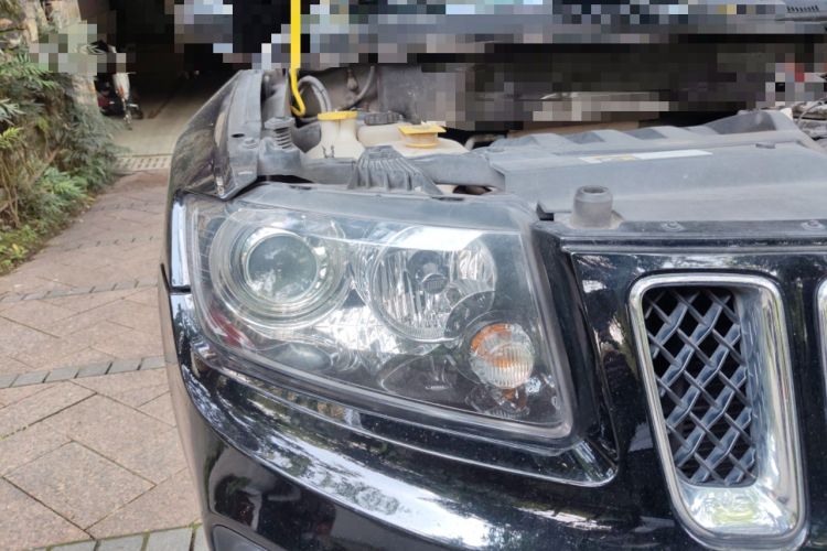 Used Jeep Compass 2014 2.0L two-wheel drive sport version Right Front Headlight