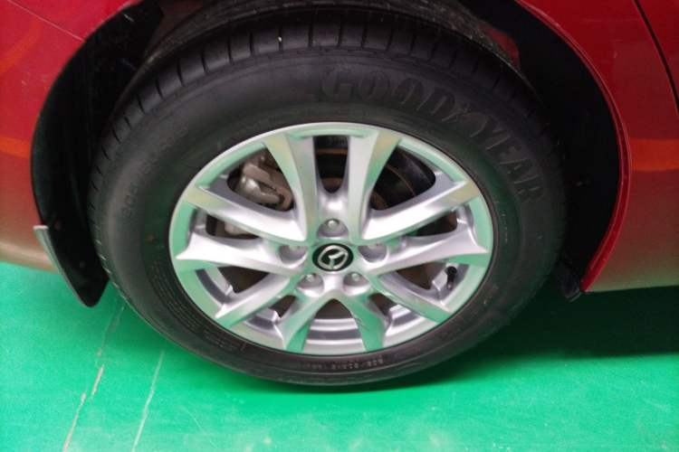 Used Mazda 3 Axela 2017 Sedan 1.5L Automatic Luxury Model Emission Standard China V Right Rear Wheel Hub