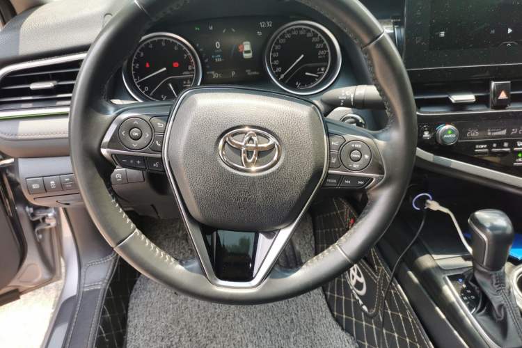 Used Toyota Camry 2021 2.0G Luxury Edition
