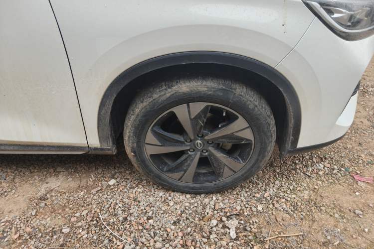 Used GAC Trumpchi GS4 2022 270T Automatic Smart Drive Technology Edition Right Front Wheel Hub