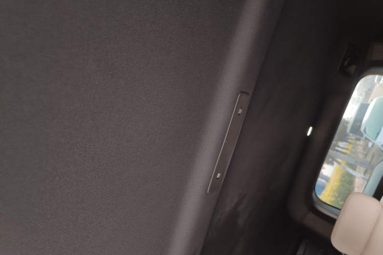 Used iCAR V23 2025 501 Four-Wheel Drive Advanced Version Headliner